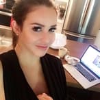 Profil de Djeneba, 22 ans, Femme sexe à Champillet (Indre)