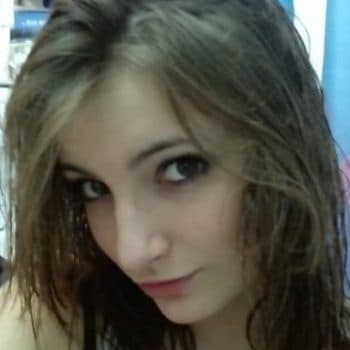 Profil de Naila, 22 ans, Femme sexe à Casteil (Pyrénées-Orientales)