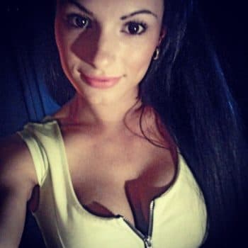 Profil de Aria, 26 ans, Femme sexe à Bez-et-Esparon (Gard)