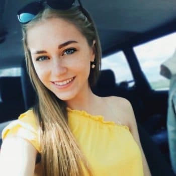 Profil de Elya, 28 ans, Femme sexe à Doville (Manche)